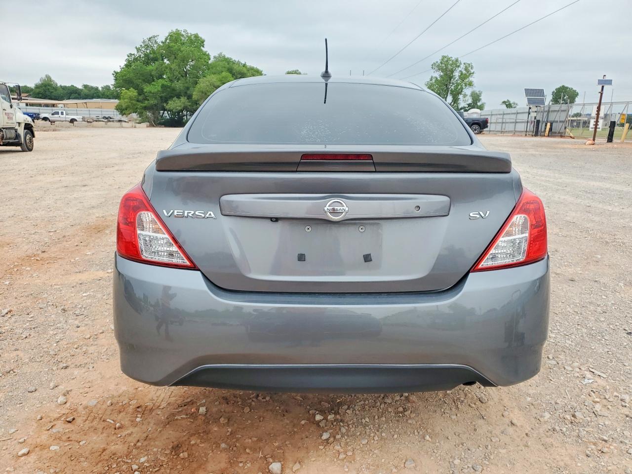 Nissan Versa Sv