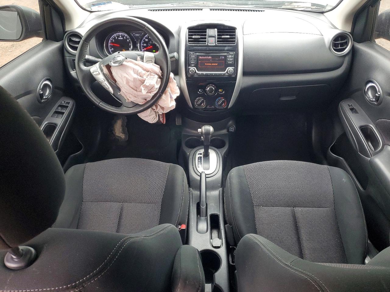 Nissan Versa Sv