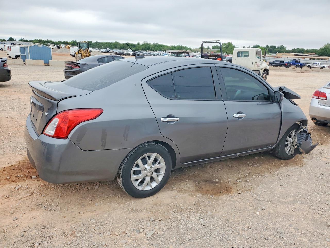Nissan Versa Sv