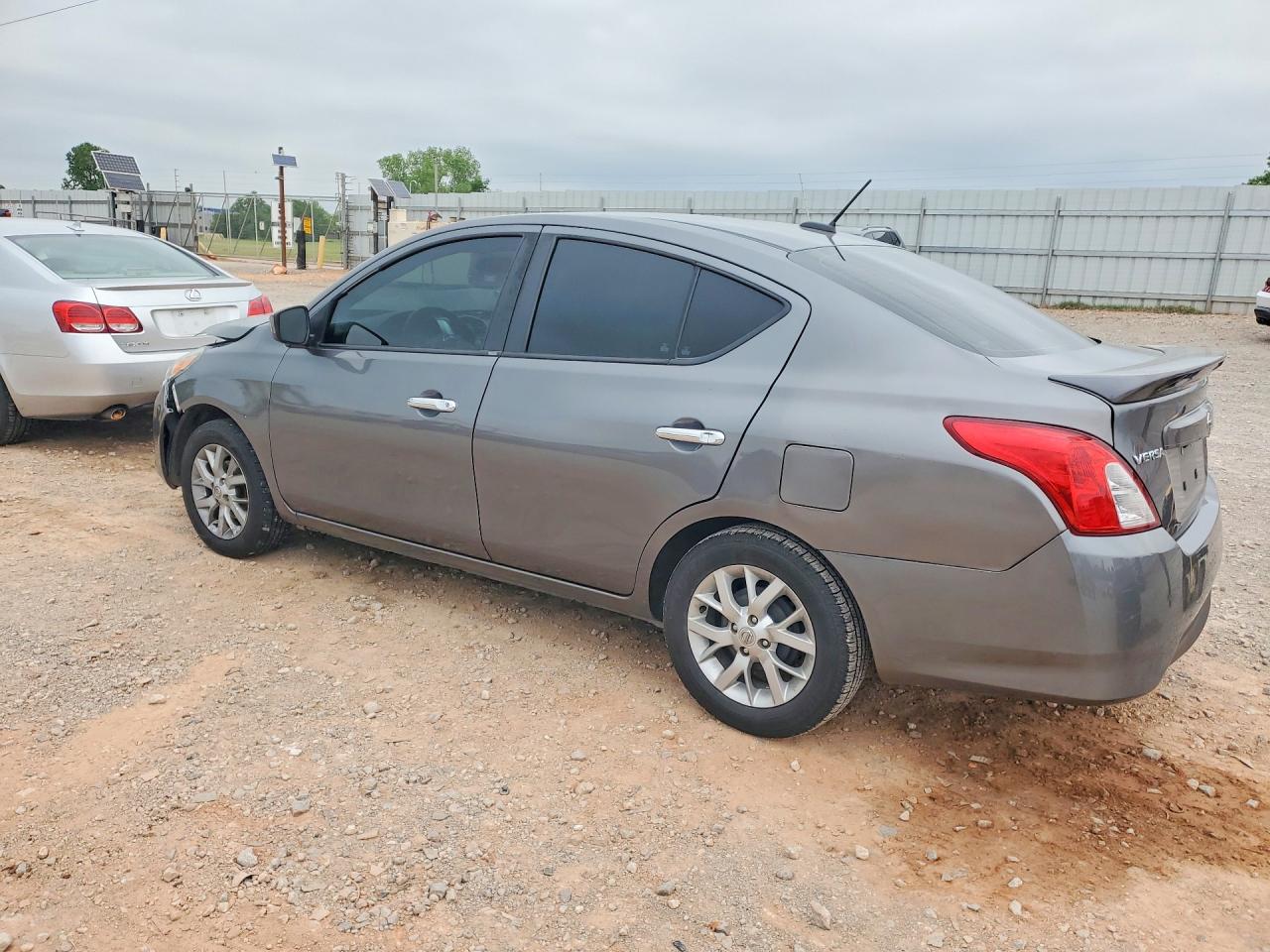 Nissan Versa Sv