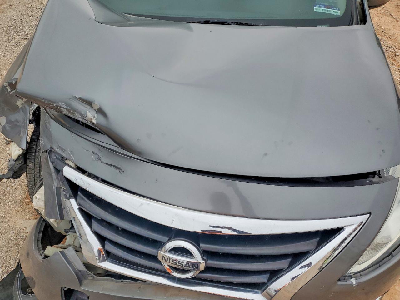 Nissan Versa Sv