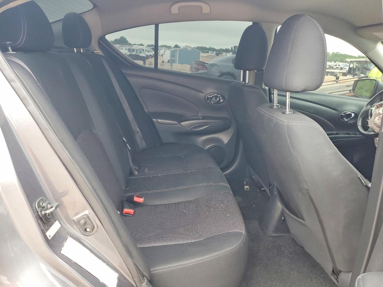 Nissan Versa Sv