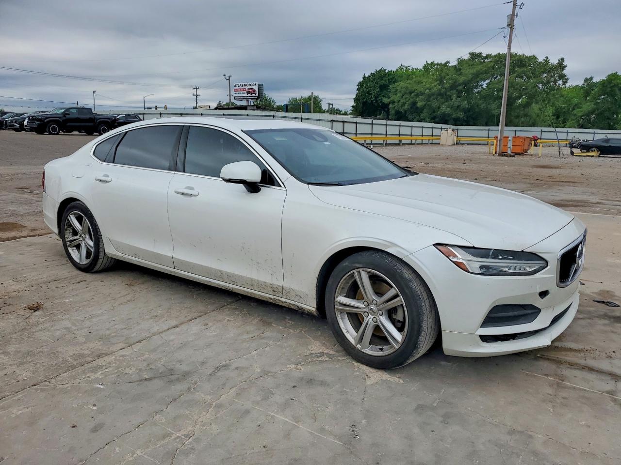Volvo S90 T5 Momentum