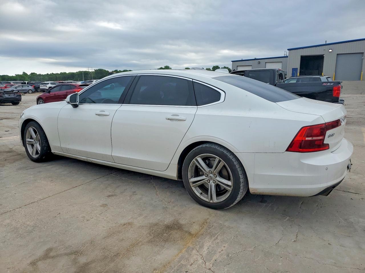 Volvo S90 T5 Momentum