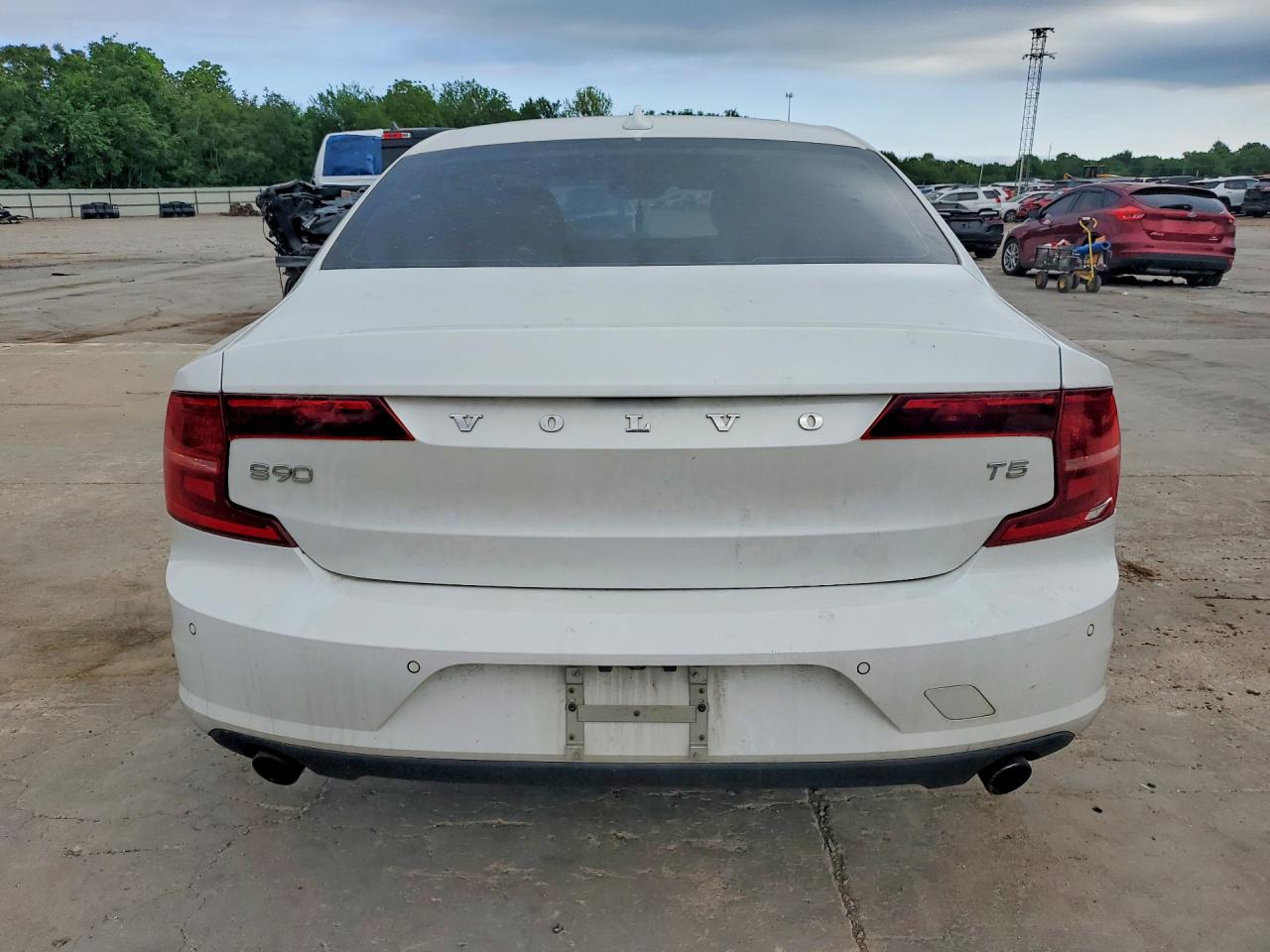 Volvo S90 T5 Momentum