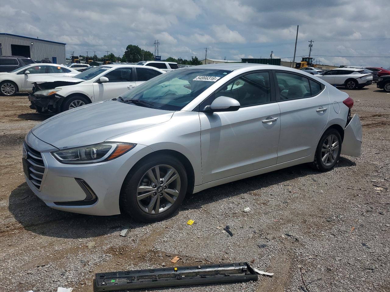 Salvage Hyundai ELANTRA Image