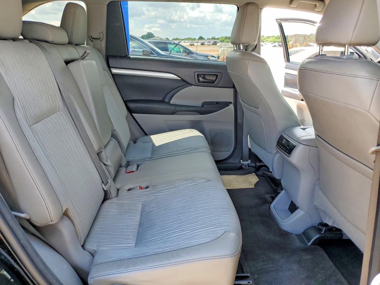 Toyota Highlander Le Plus
