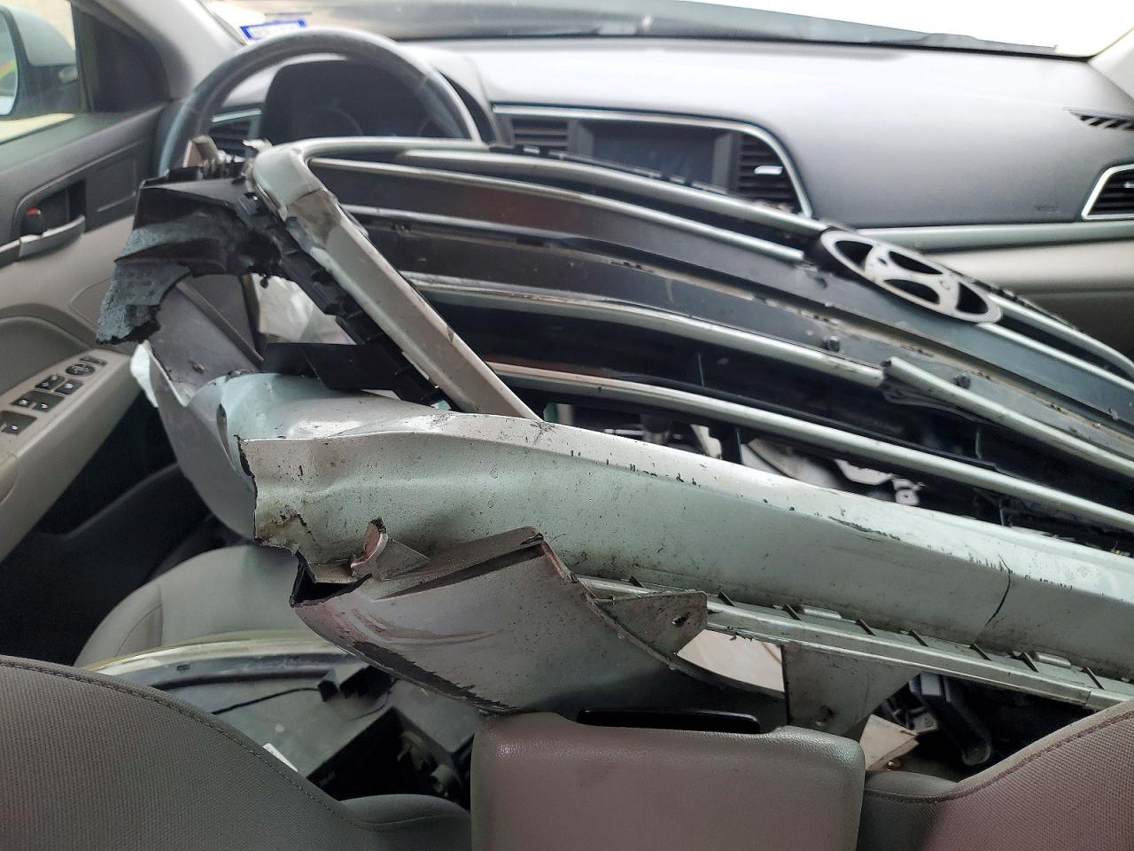 Hyundai ELANTRA Value Edition