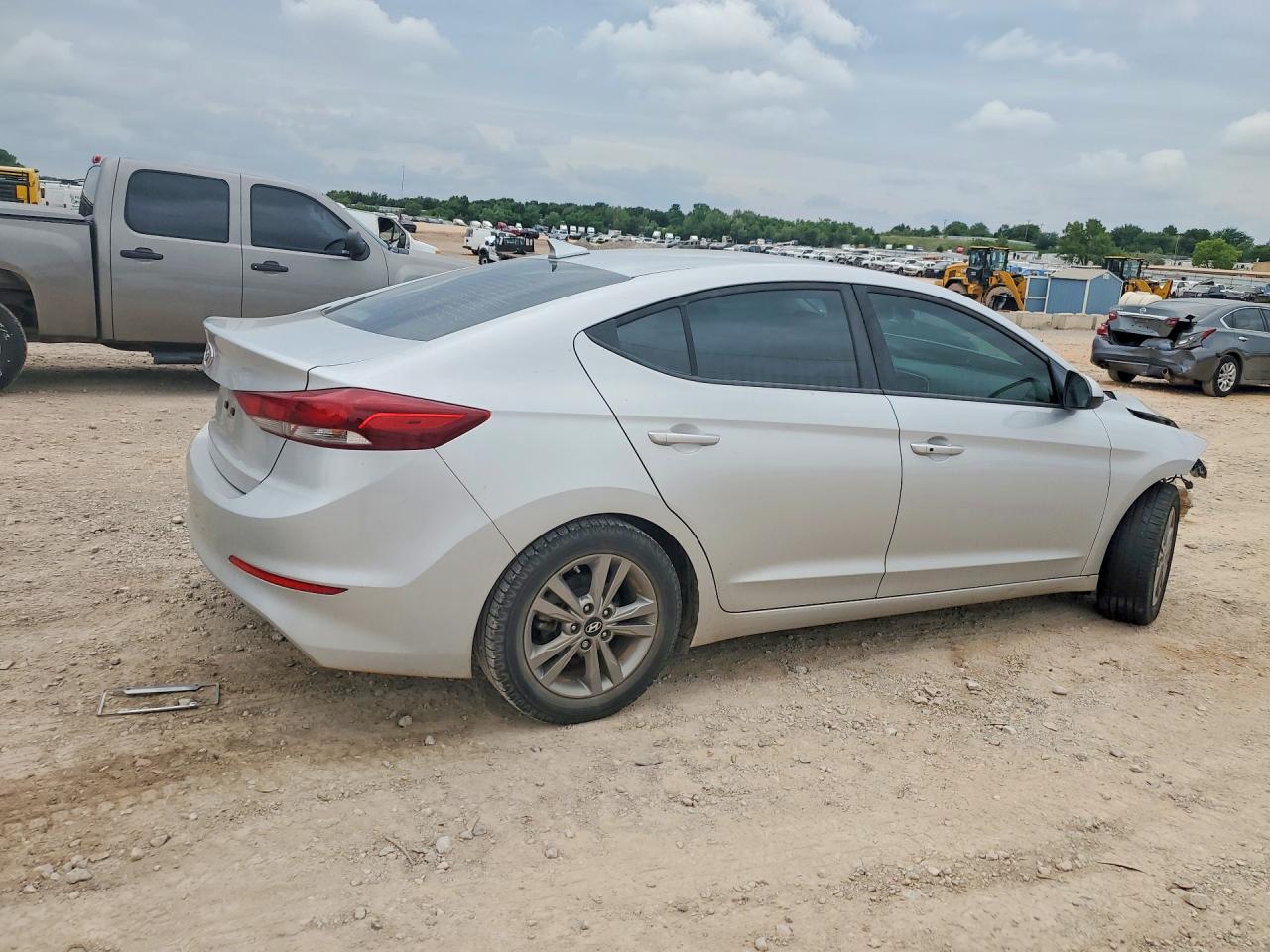Hyundai ELANTRA Value Edition