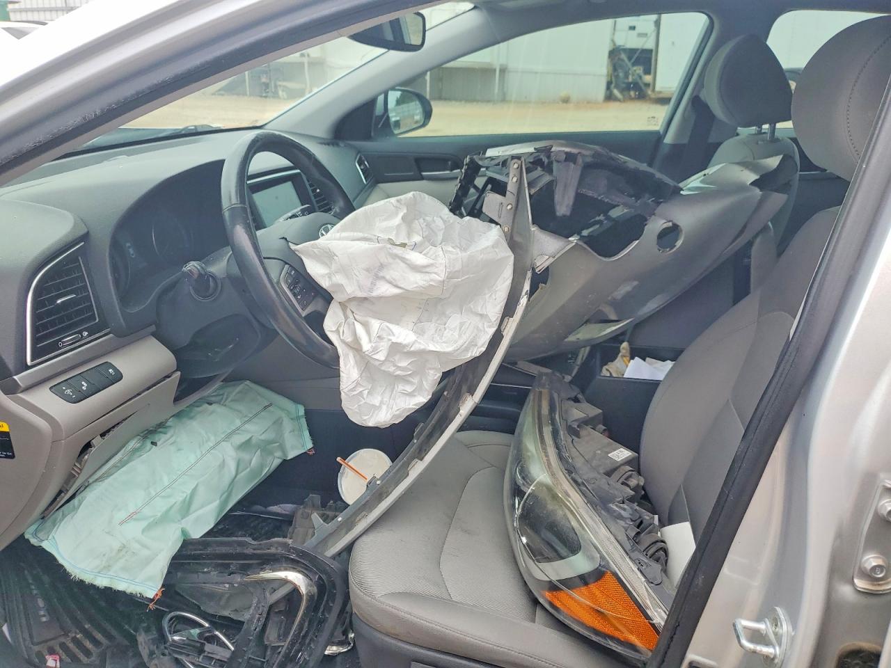 Hyundai ELANTRA Value Edition