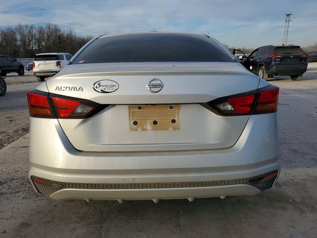 Nissan Altima S