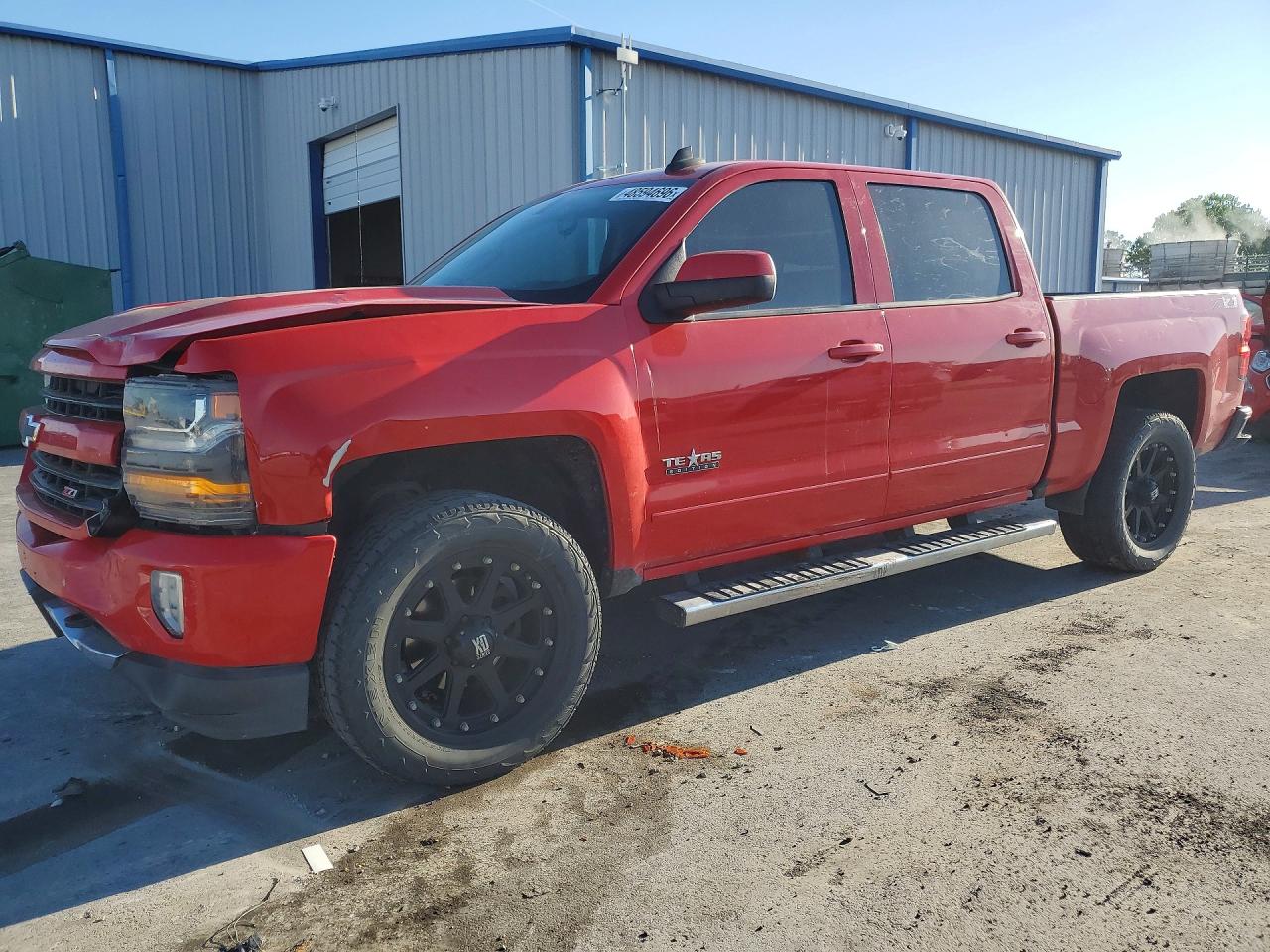 Salvage Chevrolet Silverado Image