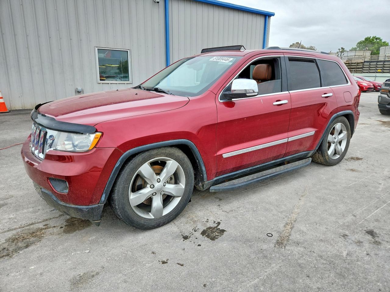Salvage Jeep Cherokee Image