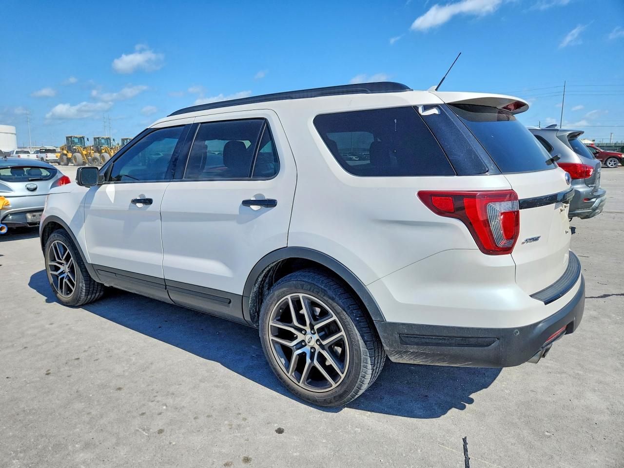 Ford Explorer Sport