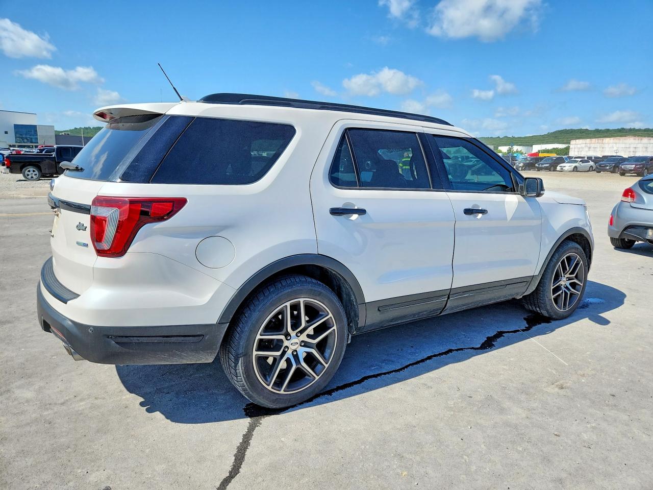 Ford Explorer Sport