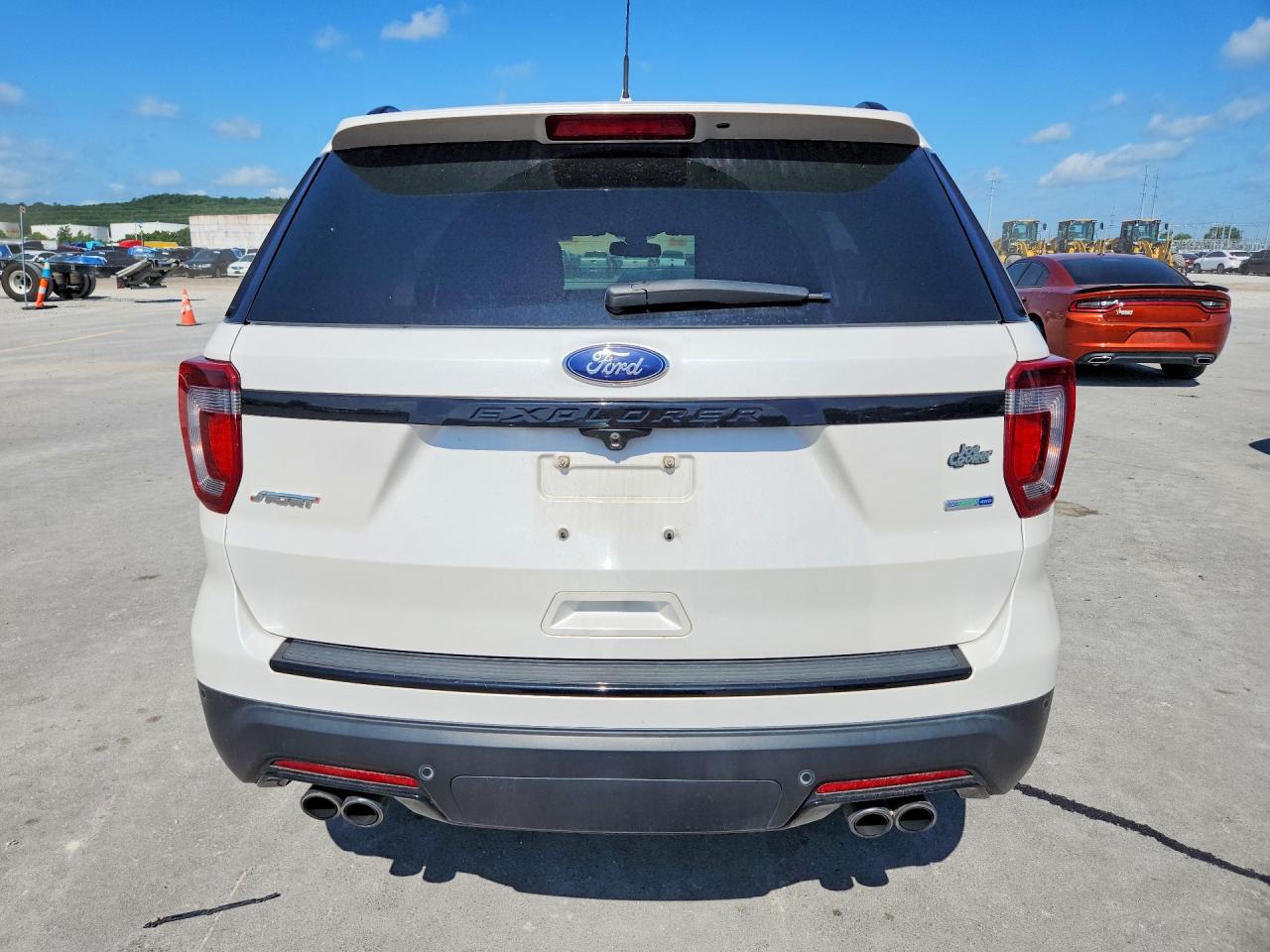 Ford Explorer Sport