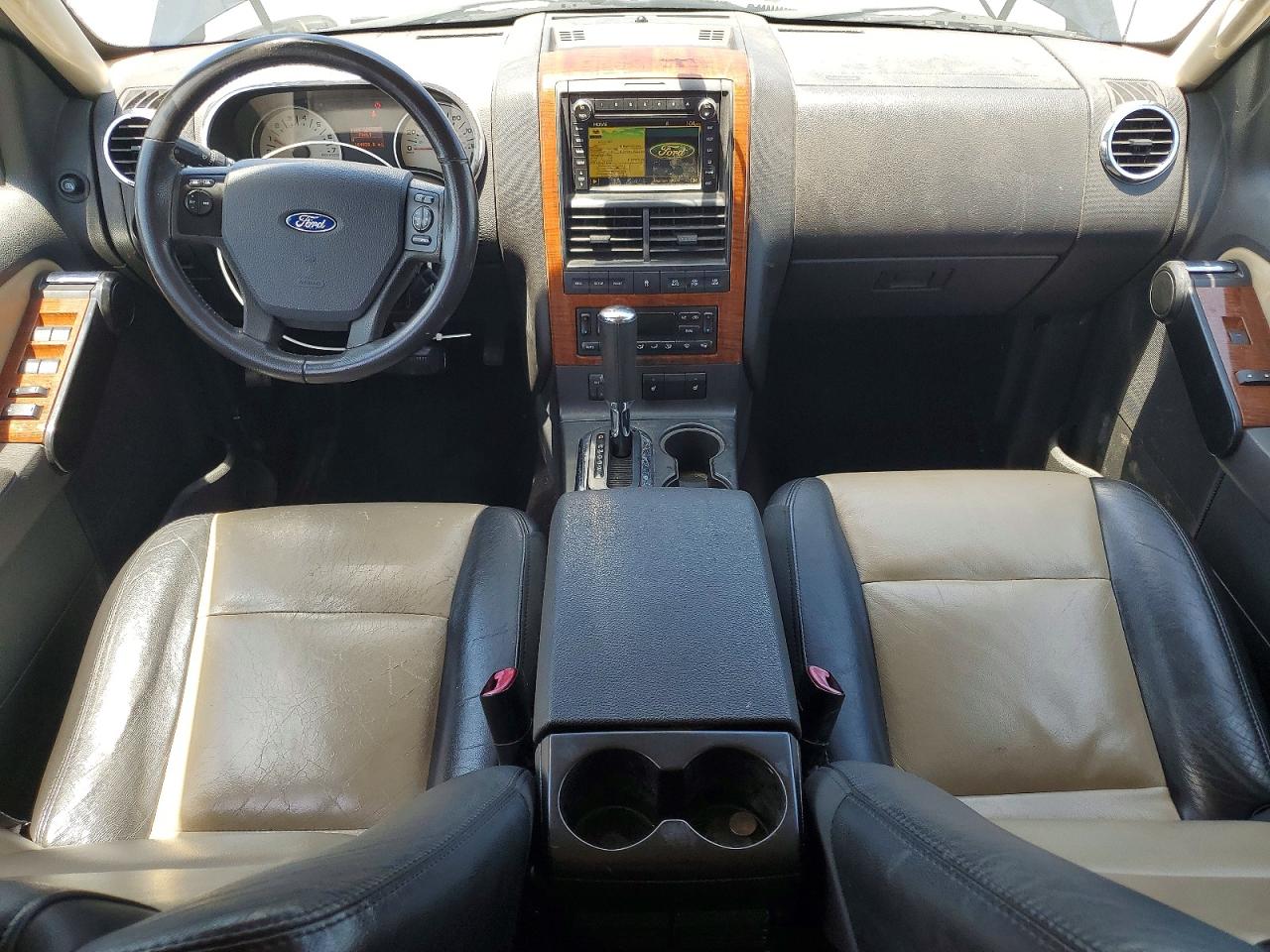 Ford Explorer Eddie Bauer
