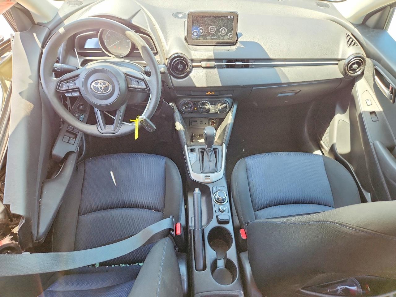 Toyota Yaris L