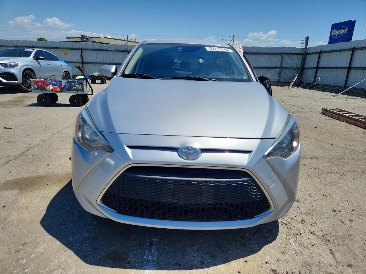 Toyota Yaris L