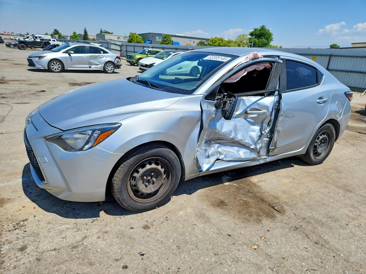 Salvage Toyota Yaris Image