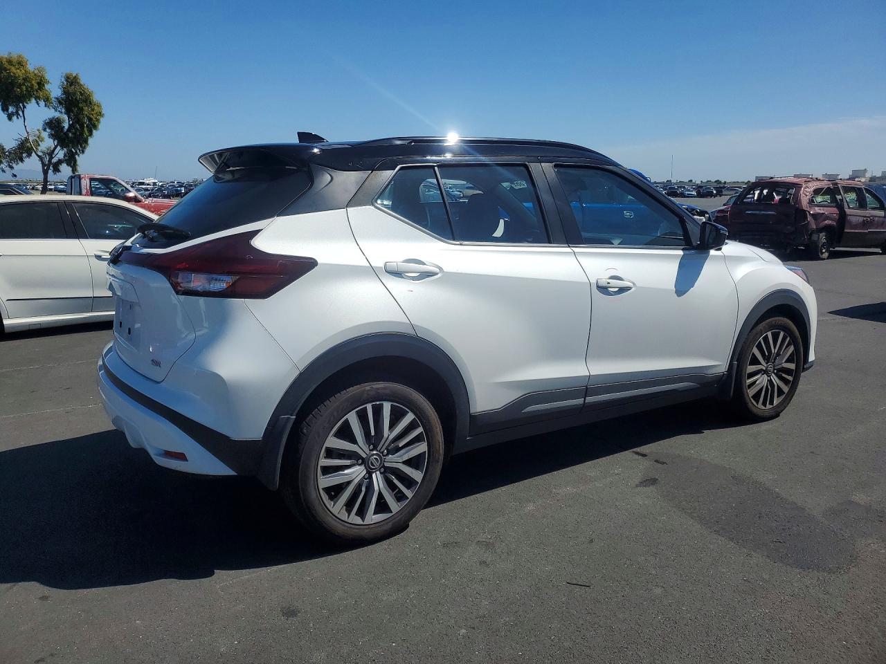 Nissan Kicks Sr