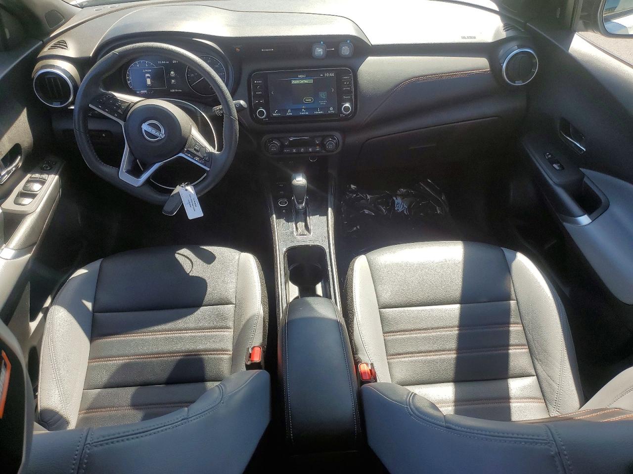 Nissan Kicks Sr