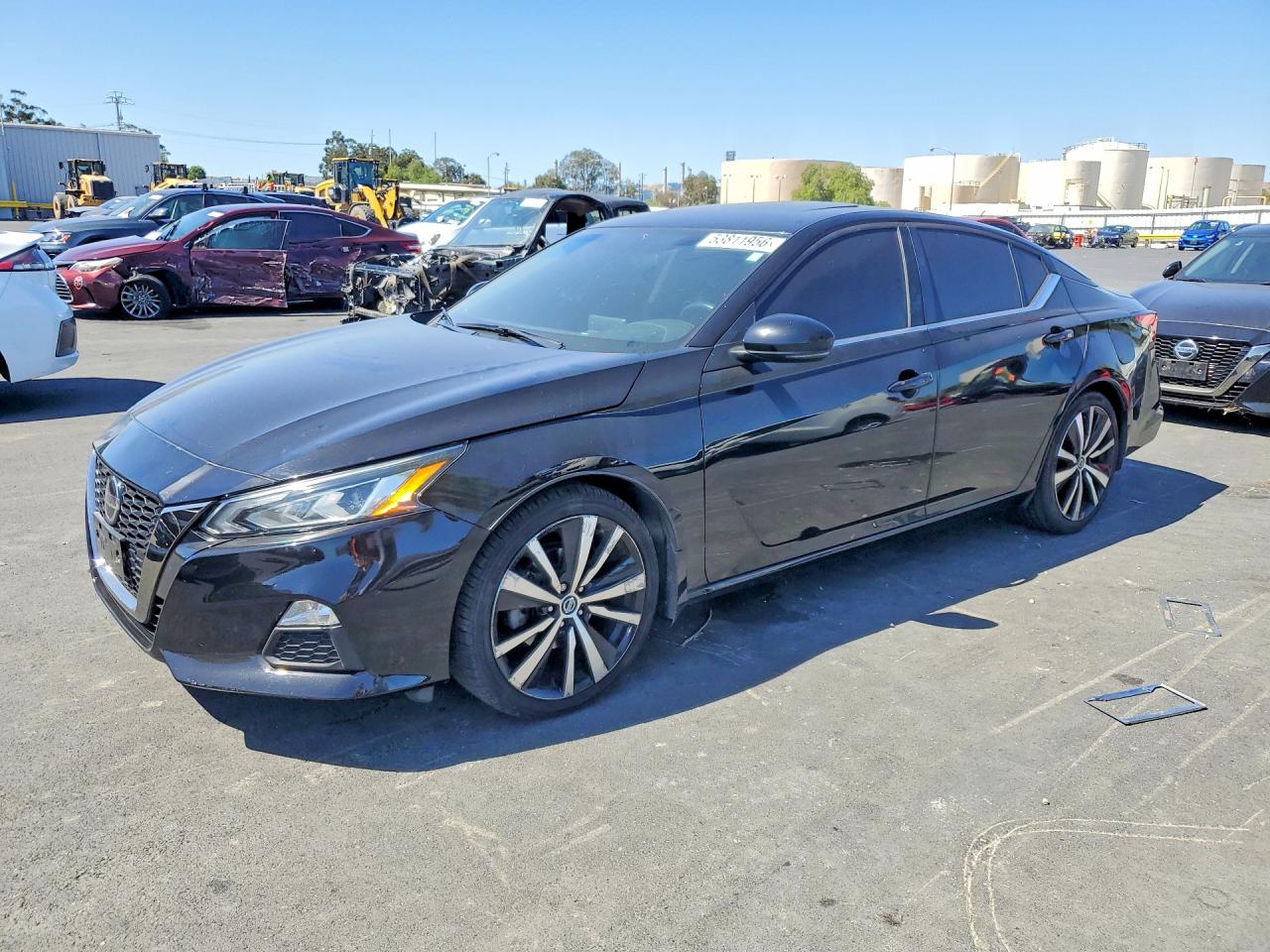 Salvage Nissan Altima Image