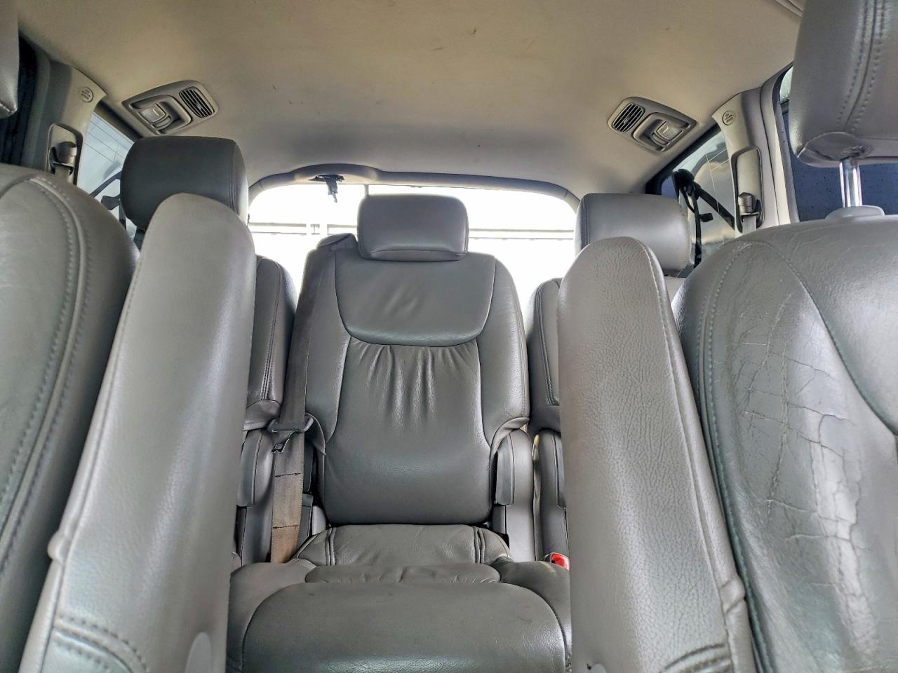 Toyota Sienna Le 8 Passenger