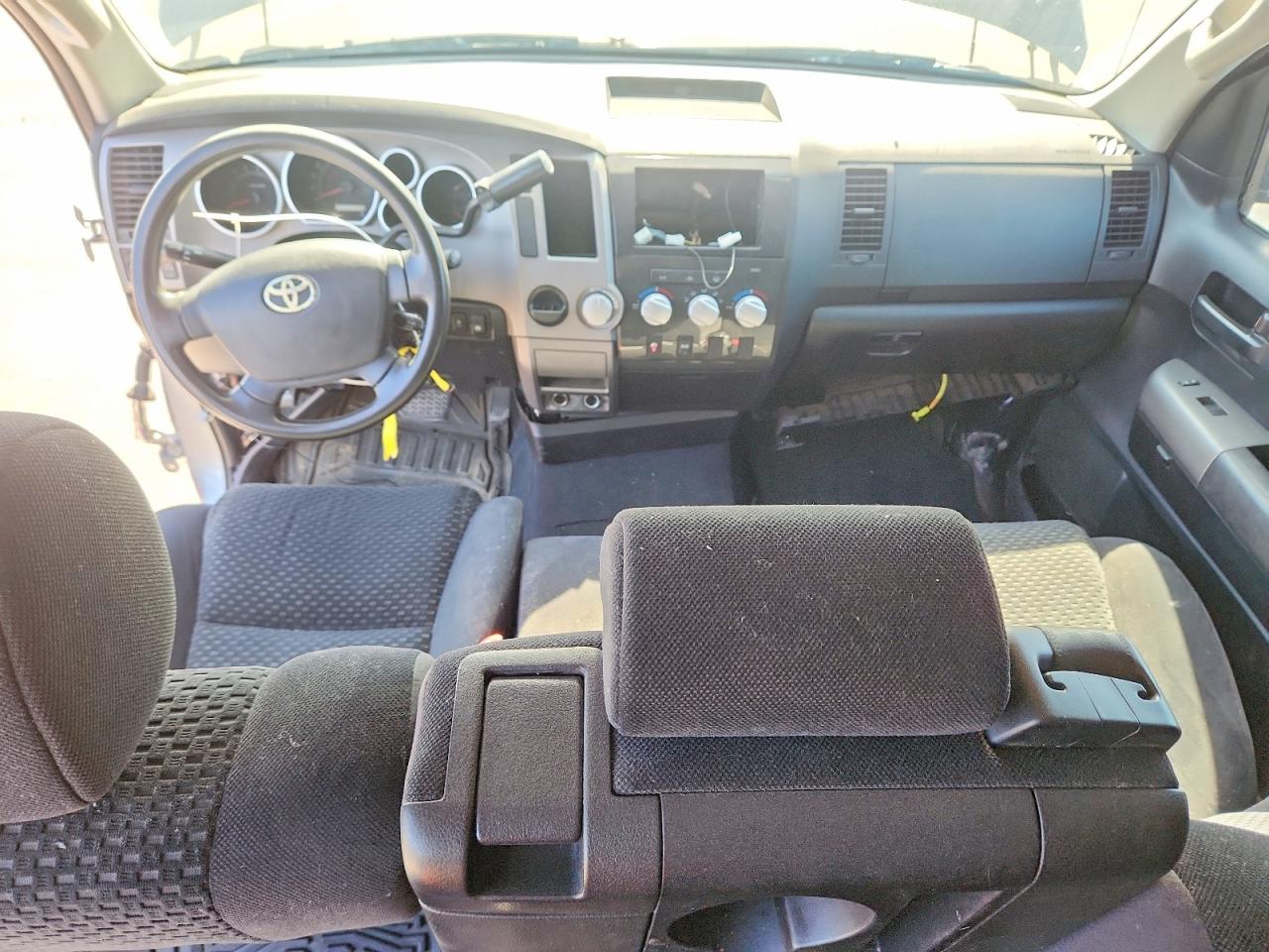 Toyota Tundra Crewmax Sr5