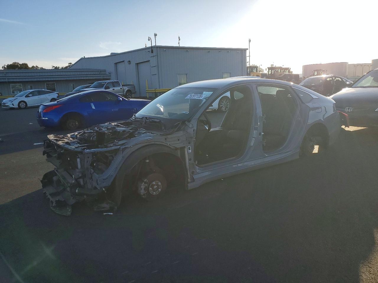 Salvage Honda Accord Image