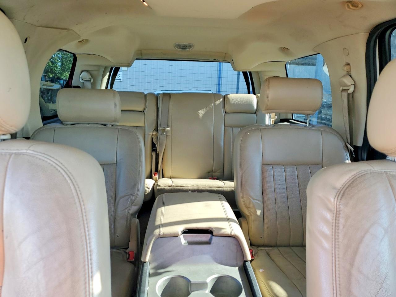 Lincoln Navigator
