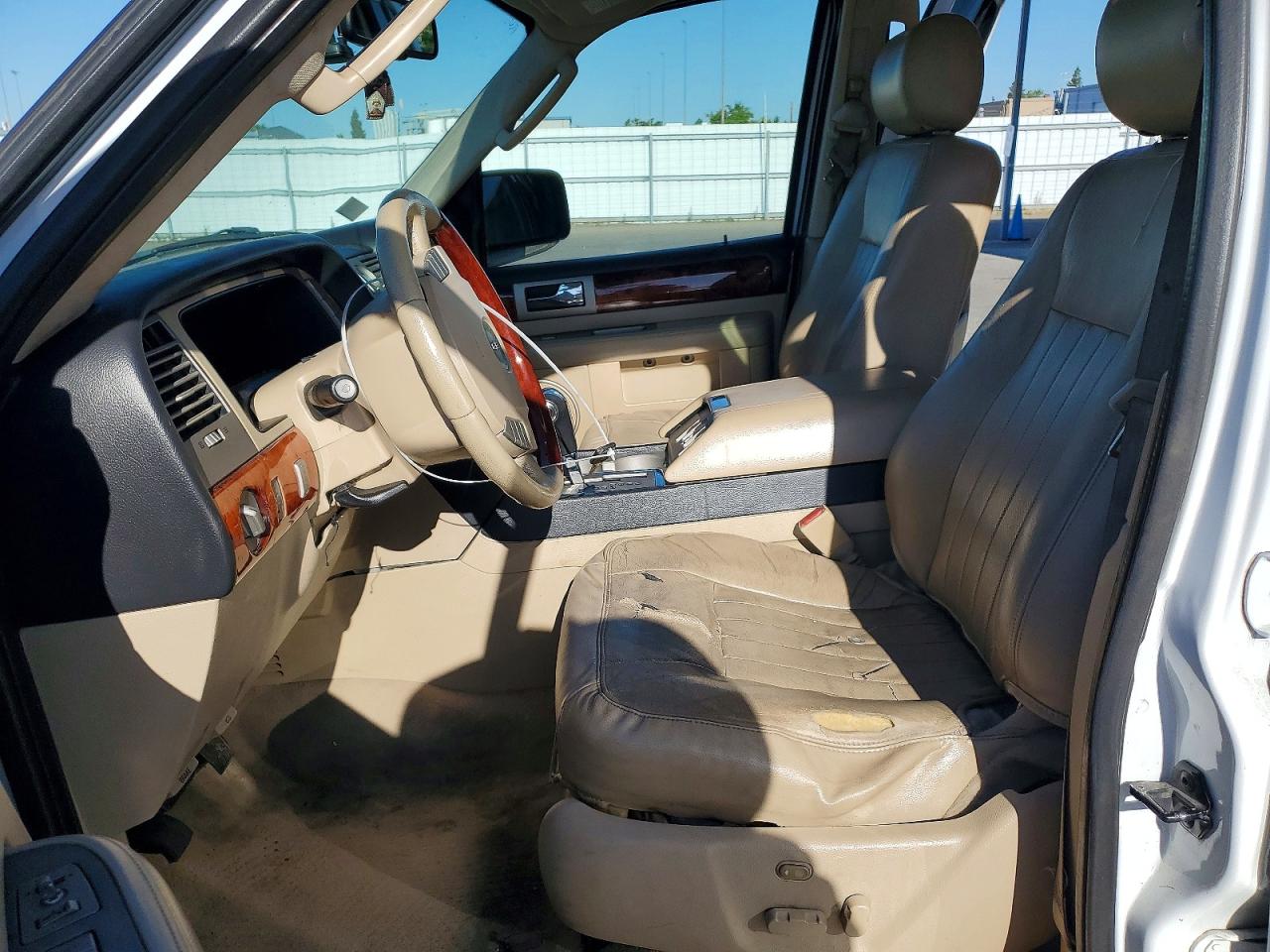 Lincoln Navigator