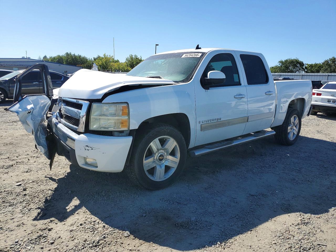 Salvage Chevrolet Silverado Image