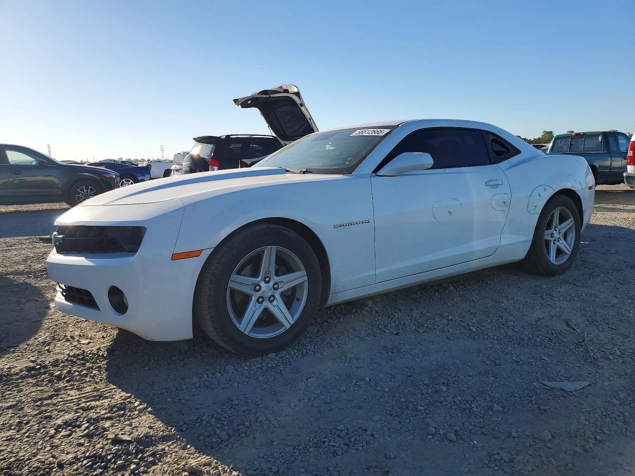 Salvage Chevrolet Camaro Image