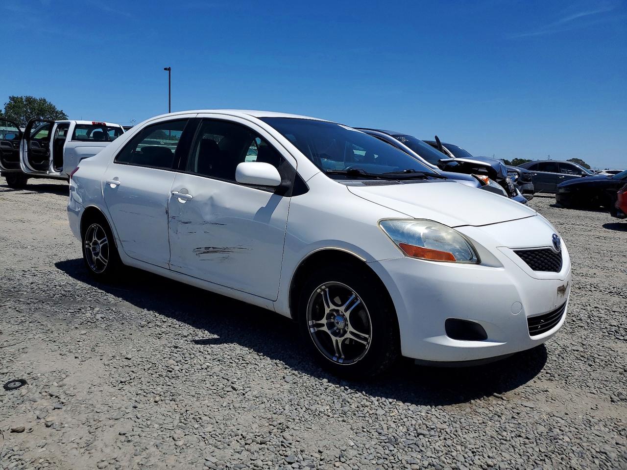 Toyota Yaris Base