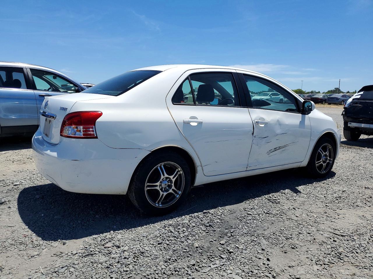Toyota Yaris Base