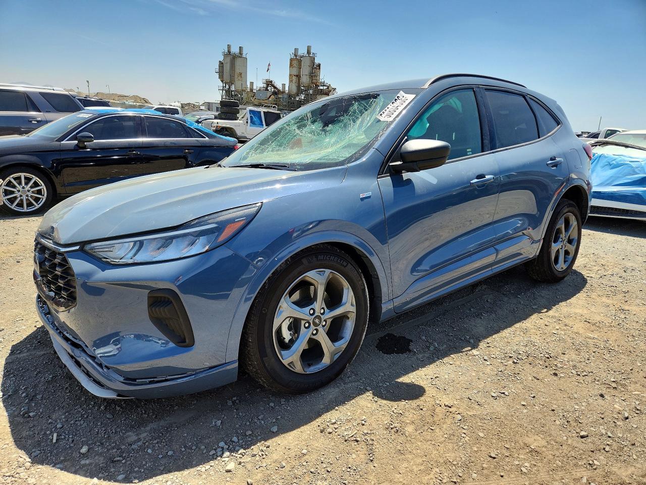 Salvage Ford Escape Image