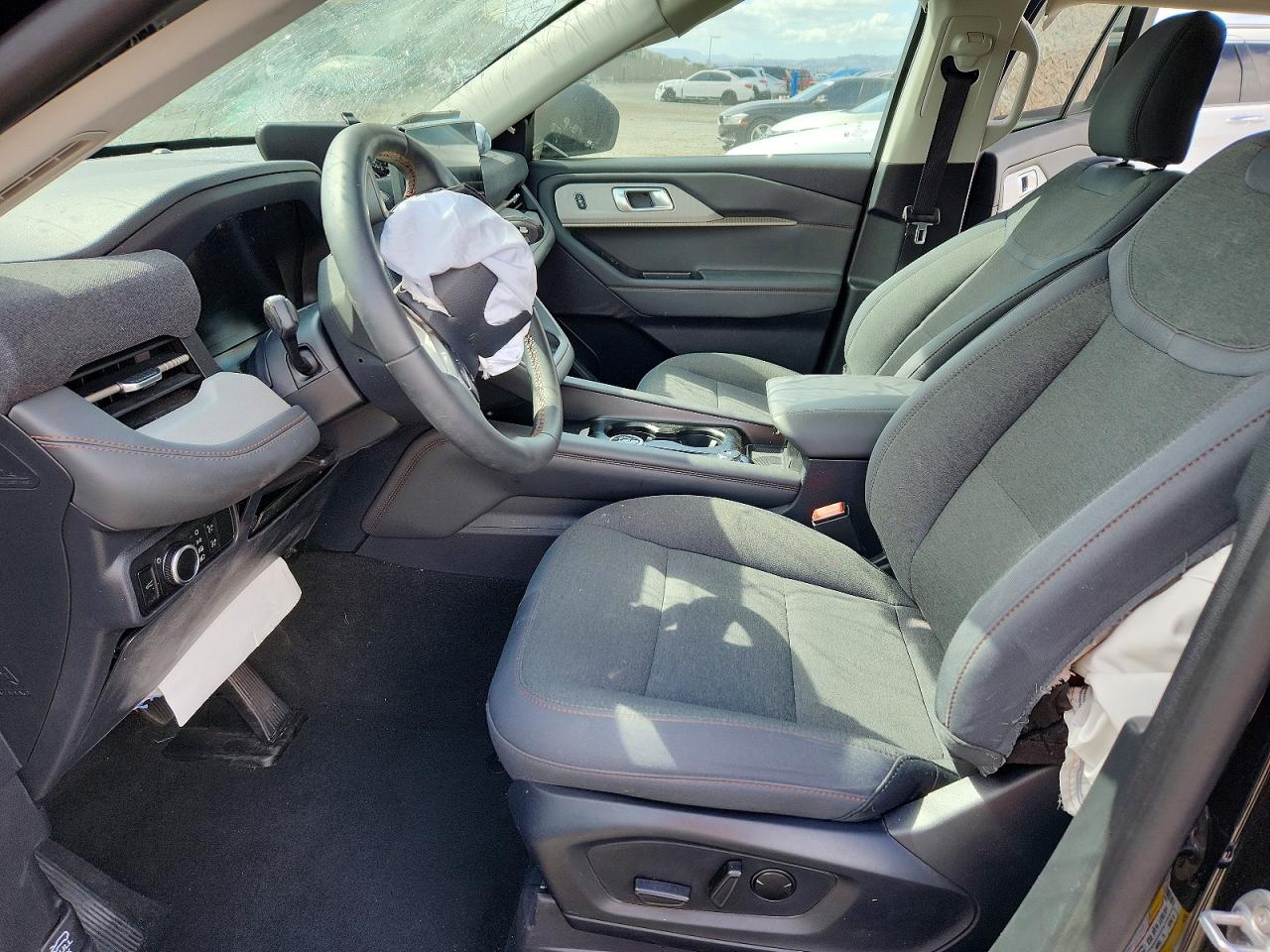 Ford Explorer Active