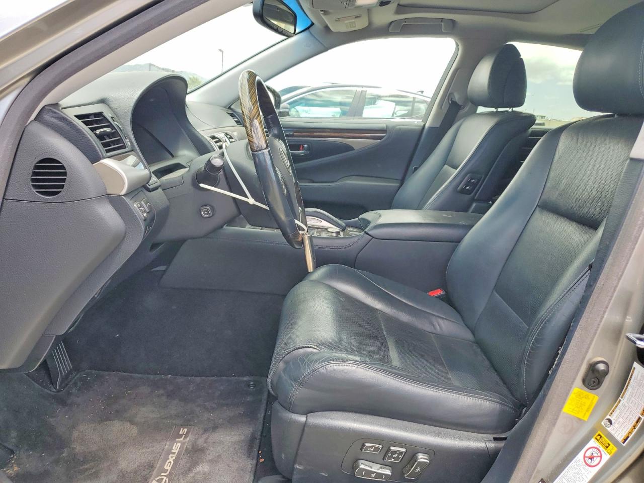 Lexus LS 460