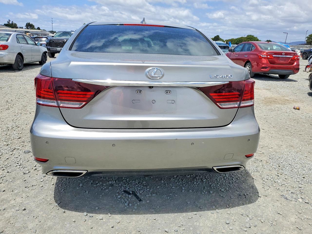 Lexus LS 460