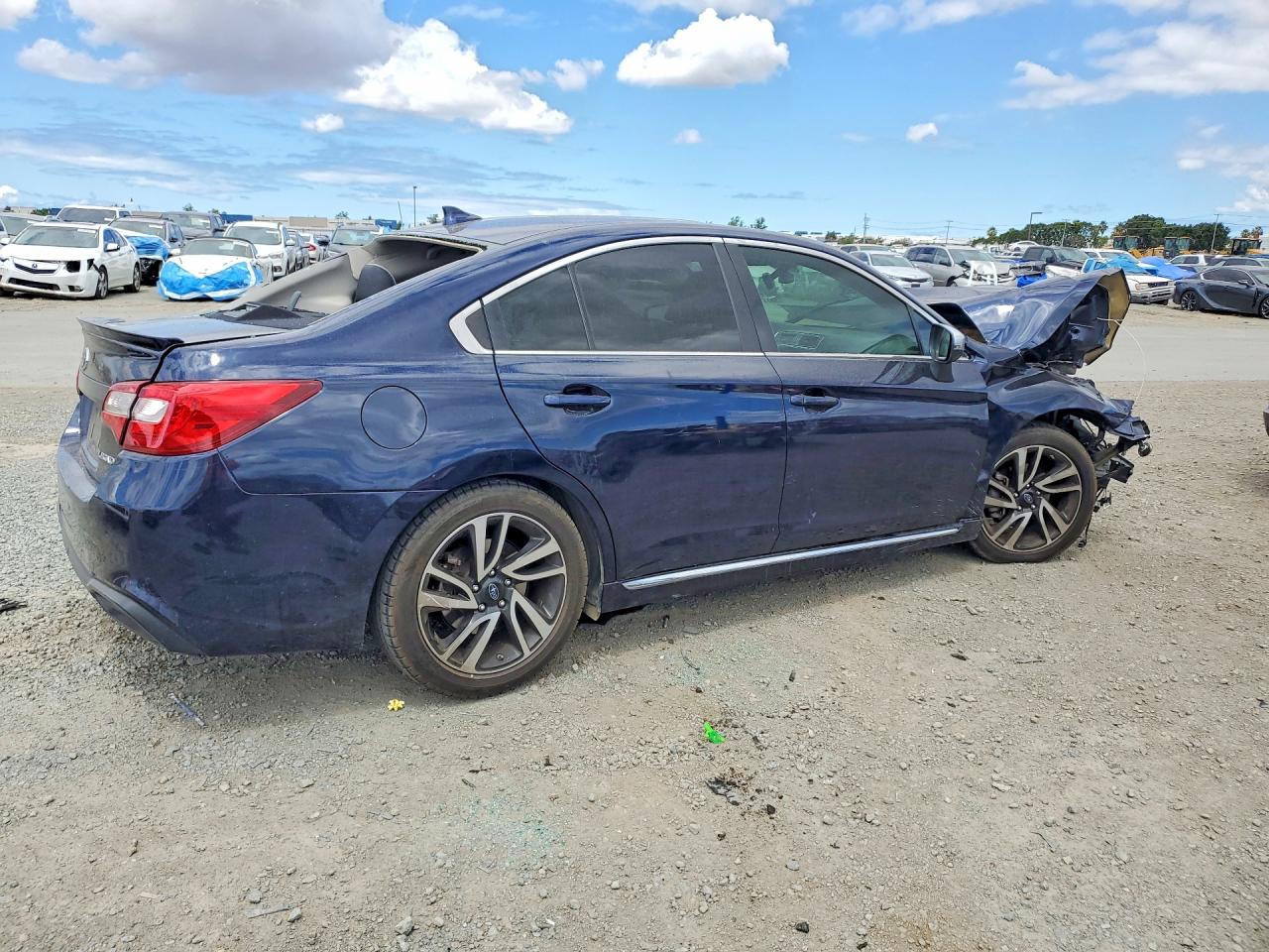 Subaru Legacy Sport