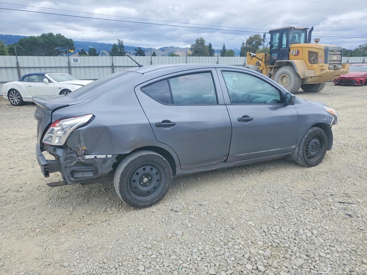 Nissan Versa 1.6 S Plus