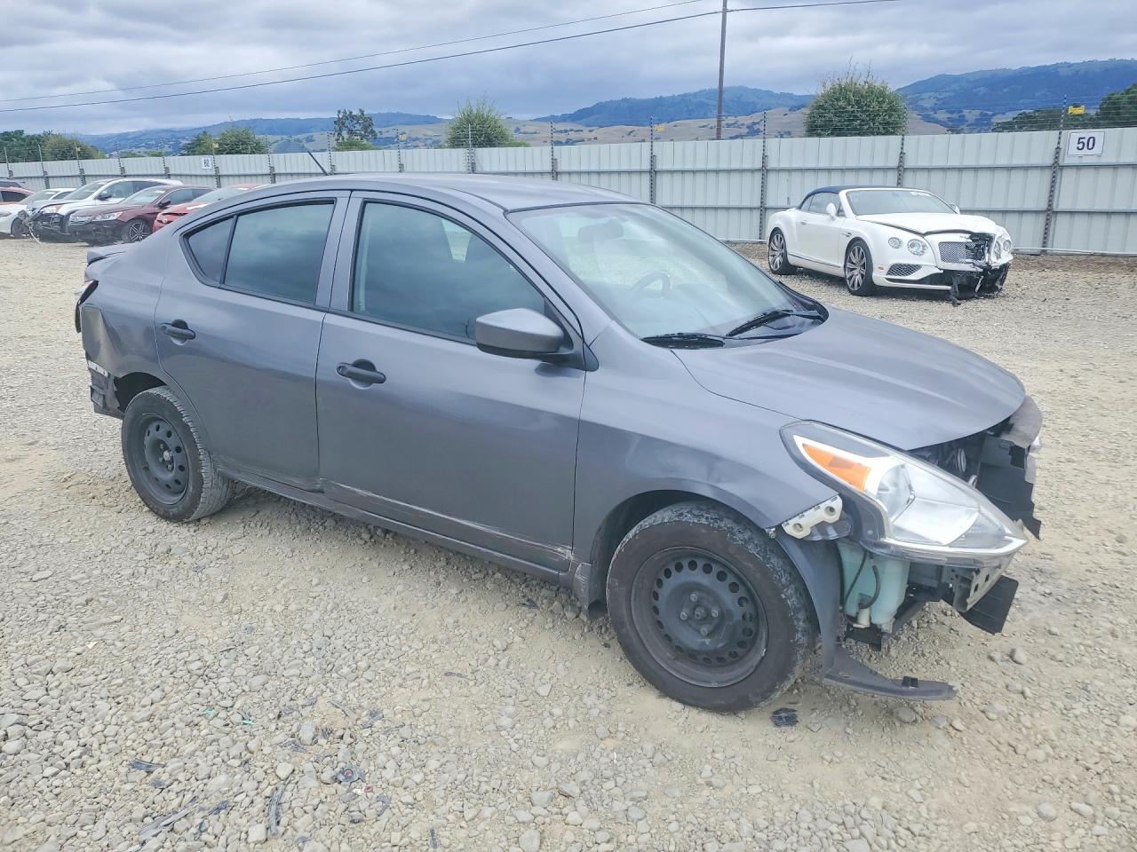 Nissan Versa 1.6 S Plus
