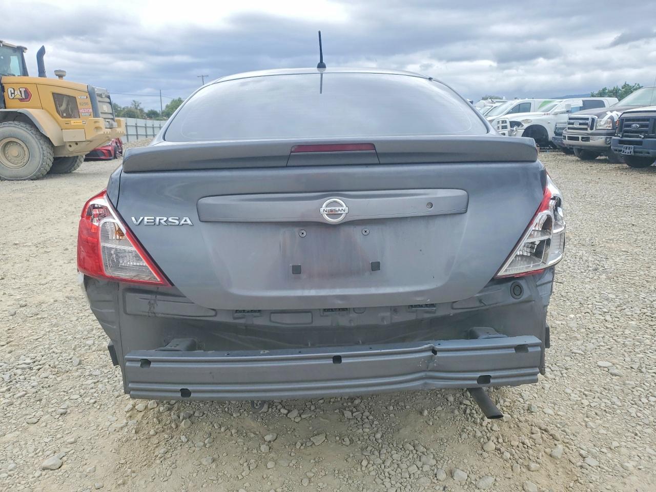 Nissan Versa 1.6 S Plus