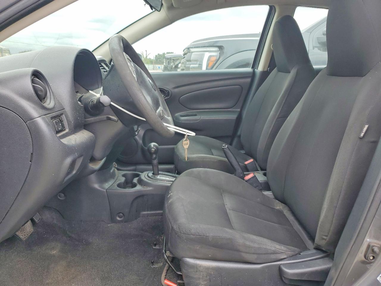 Nissan Versa 1.6 S Plus