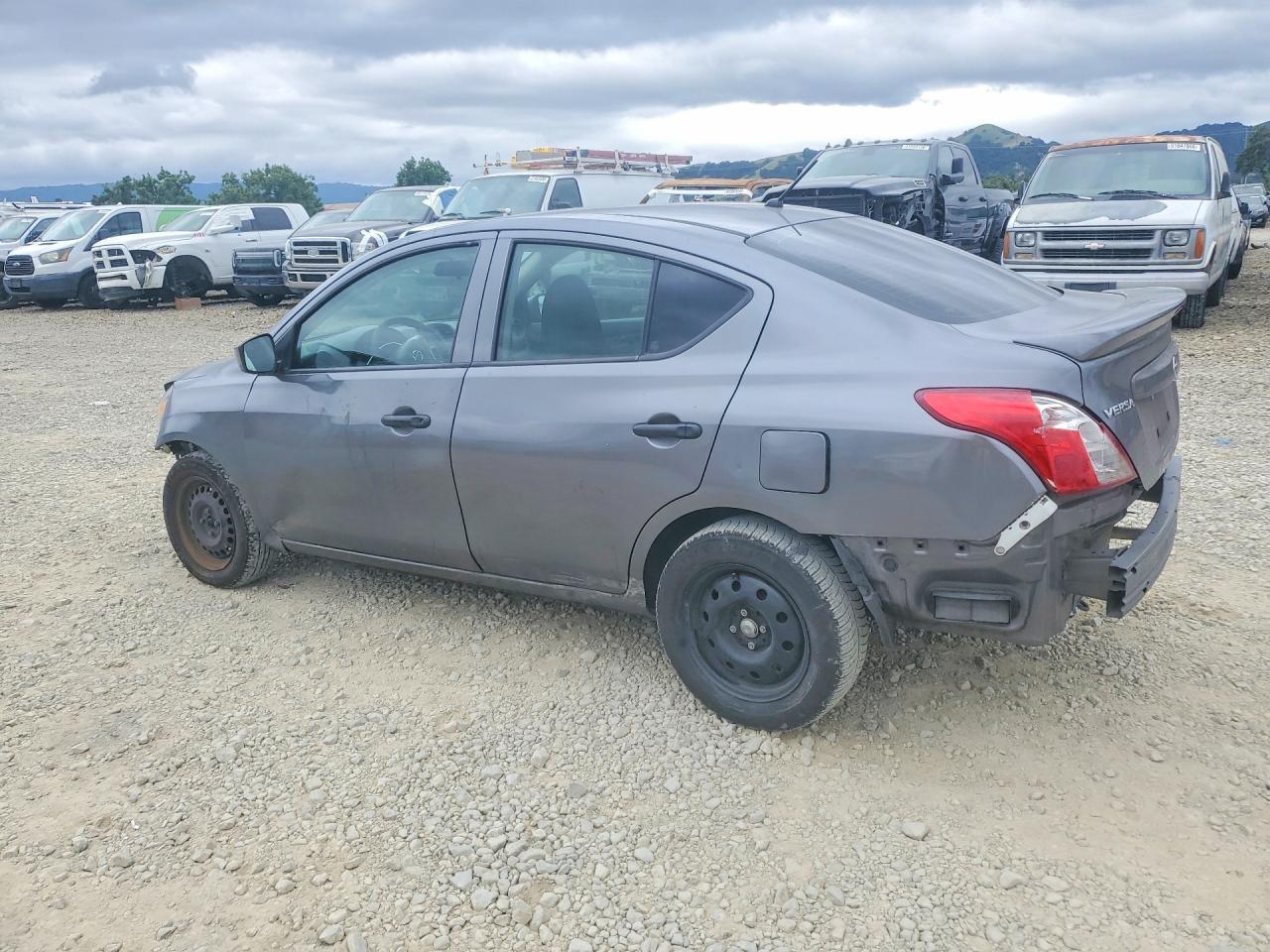 Nissan Versa 1.6 S Plus
