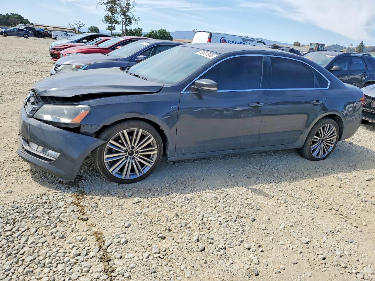 Salvage Volkswagen Passat Image
