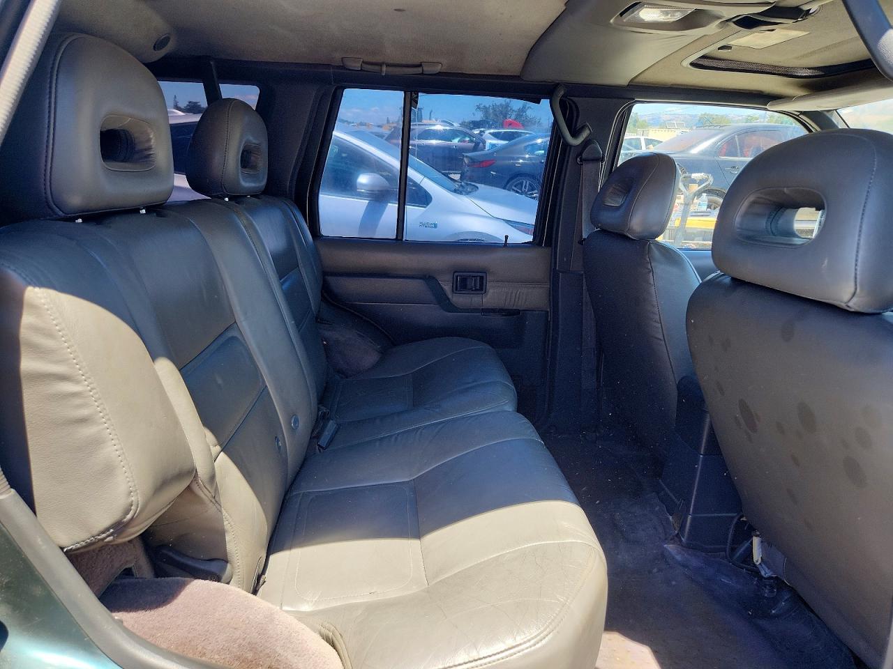 Nissan Pathfinder Xe