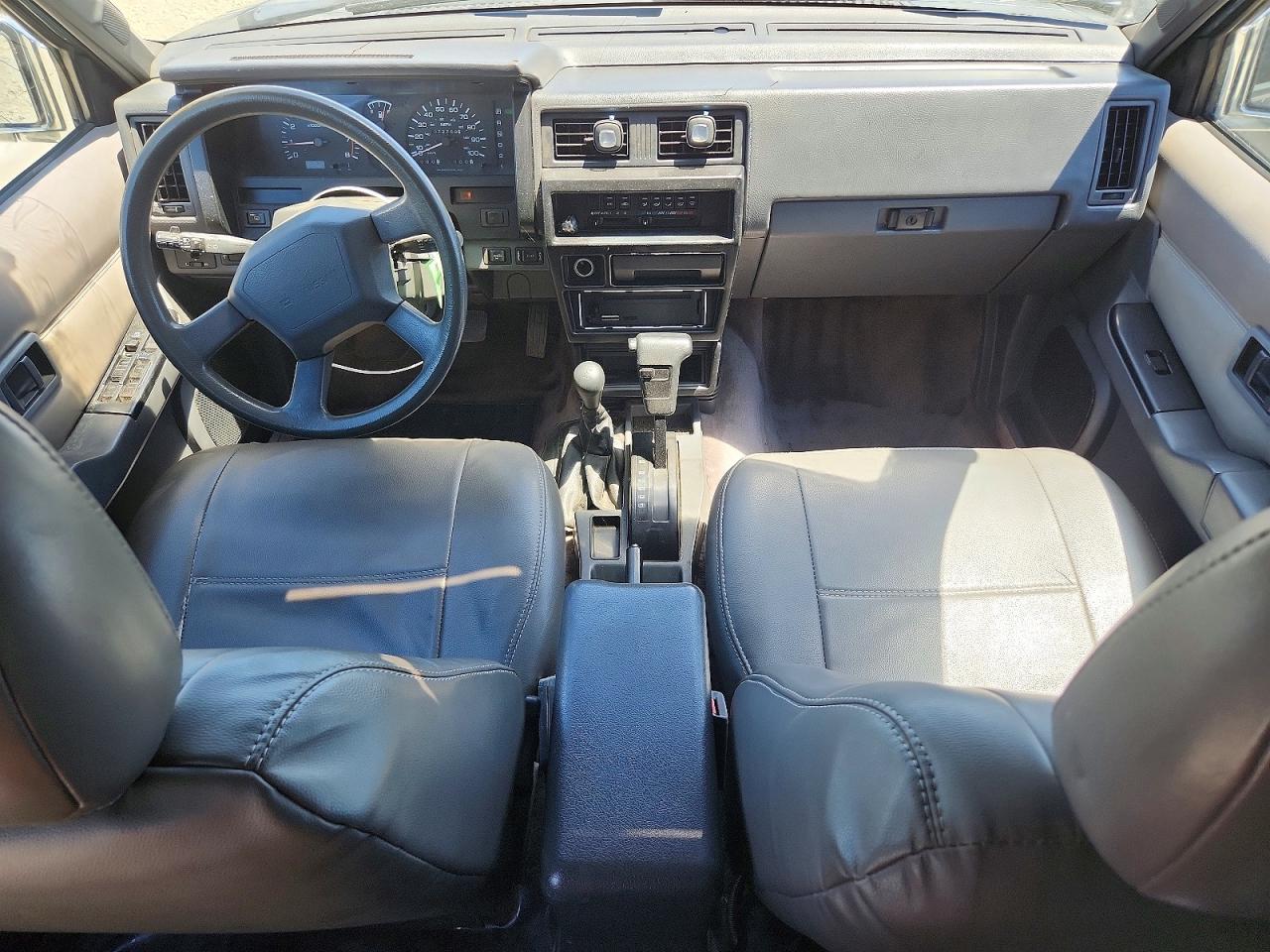 Nissan Pathfinder Xe