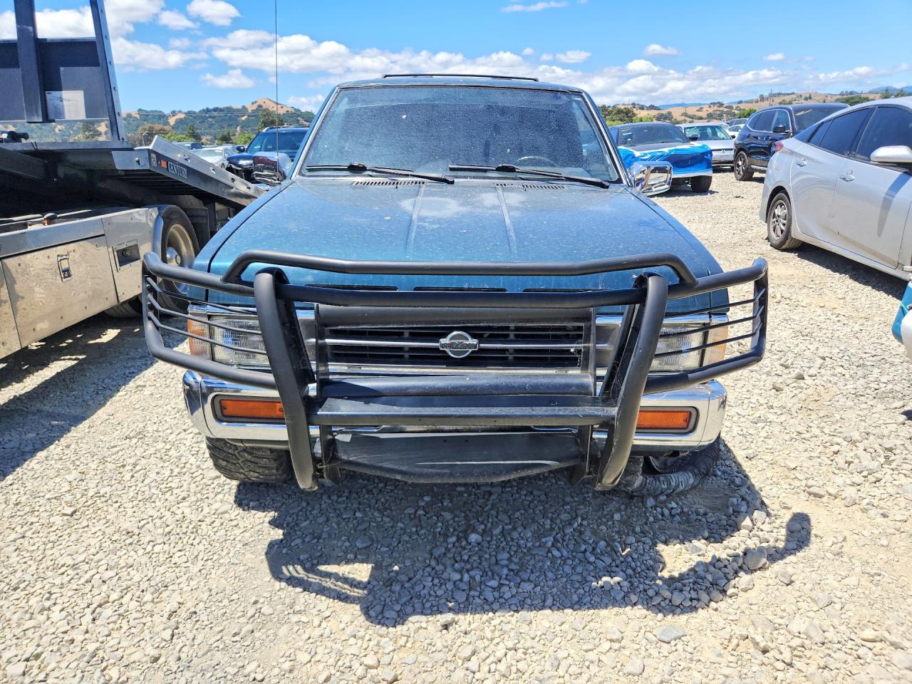 Nissan Pathfinder Xe